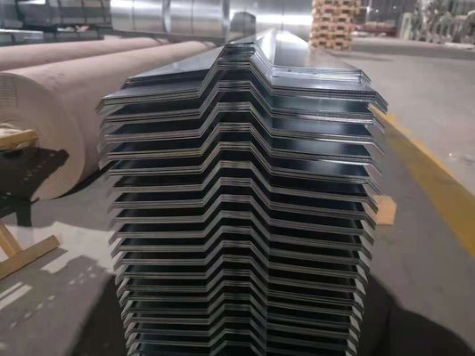 Επεξεργασία τρύπησης SGCC DX51D GI Πλάκα οροφής Ζυγισμένο κυματοειδές χαλύβδινο φύλλο με πάχος 0,1-1mm και Υπηρεσία