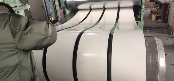 Προχρωματισμένο Gl Steel Coil / PPGl / Χρωματισμένο επικαλυμμένο γαλβανισμένο ατσάλινο κύλινδρο με προσαρμόσιμα μοτίβα και πάχος 0,1-1,5 mm