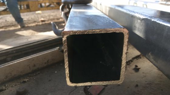 Ζυγισμένοι τετράγωνοι ορθογώνιοι σωλήνες από χάλυβα για βιομηχανικά κτίρια θερμοκηπίου με εξυπηρέτηση επεξεργασίας αποσύλιξης
