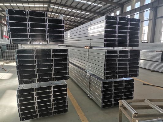 Σιδηρουργική δομή Τάξη C Διάδρομοι 100x50x3mm Ελαφρύ σιδηρουργικό πλαίσιο Εμπορικό δομικό μέγεθος Σιδηρουργικού σιδήρου