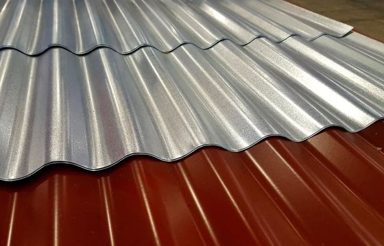 0.12mm 0.3mm 0.5mm PPGI Ραλ χρώμα επικαλυμμένο Προχρωματισμένο Γαλβανισμένο κυματοειδές φύλλο οροφής με κανονικό σπαγκλά Full Hard