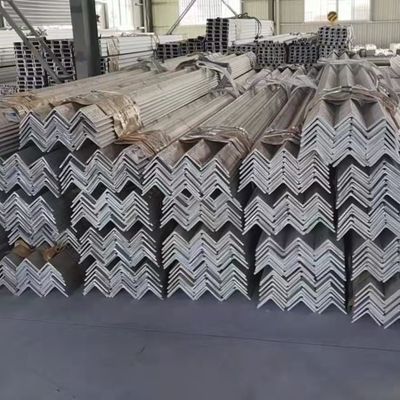 40x5mm 6m 12m ASTM A36 Q235 GB 20x4mm Ζεστό τυλιγμένο χάλυβα γωνιακή μπάρα για άγγελος χάλυβα μπάρα επιφάνεια ήπια χάλυβα Plain