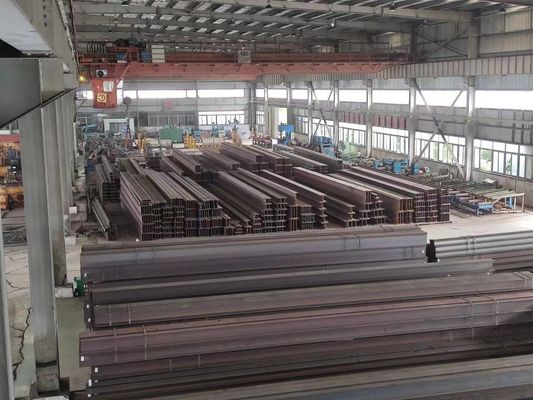 Τεχνική θερμής έλασης Μη κράμα ASTM Q235 Q345 SS400 H-Beams για την κατασκευή