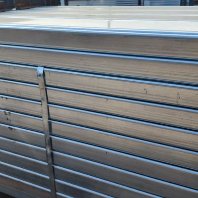 Κανονικό Spangle Z20 Q235 Q345 Χαμηλό άνθρακα Προφυλακτικό Ζυγισμένο τετραγωνικό σωλήνα για πελάτες