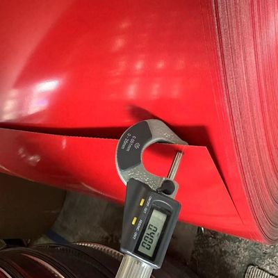 Πάνω- Παράδοση 0.2mm-0.8mm PPGI χρωματικά επικαλυμμένο περιτύλιγμα Ιδανικό για την κατασκευή μικρών εργαλείων και κανονικό πλάτος 1000/1250mm