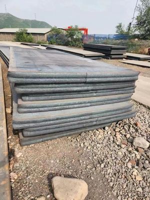 800-1500 mm πλάτος Πλάκες από θερμά έλαστο χάλυβα άνθρακα A36 Ss400 Q235 Q355 Q345 1 mm 2 mm 3 mm πάχος για επεξεργασία αποσύνδεσης